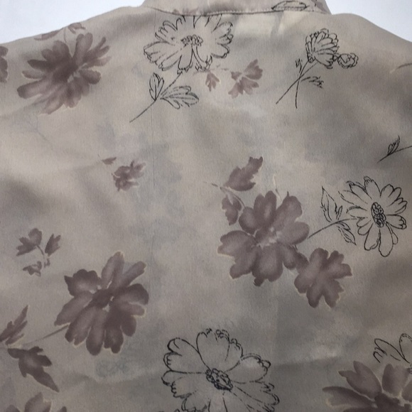 💼🗂 Casual Corner button down blouse - Picture 6 of 7